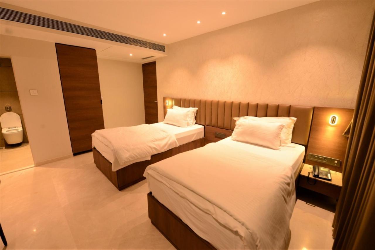 Hotel Anupam Residency Bombay Eksteriør billede